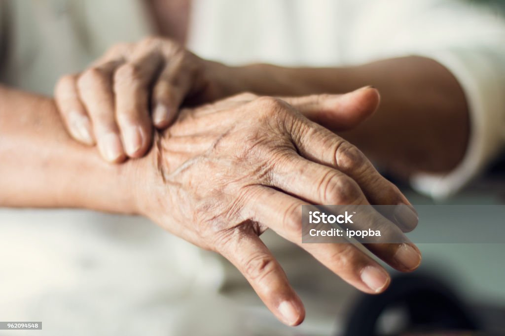 Fourmillements, crampes… Neuropathies périphériques : Que comprendre ?